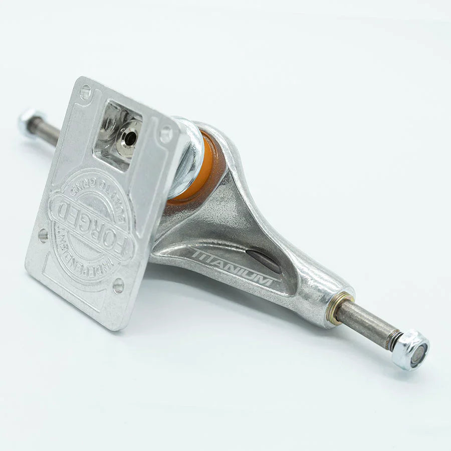 Independent Trucks 139mm Stage 11 Forged Titanium Standard - Silver (Set of 2)